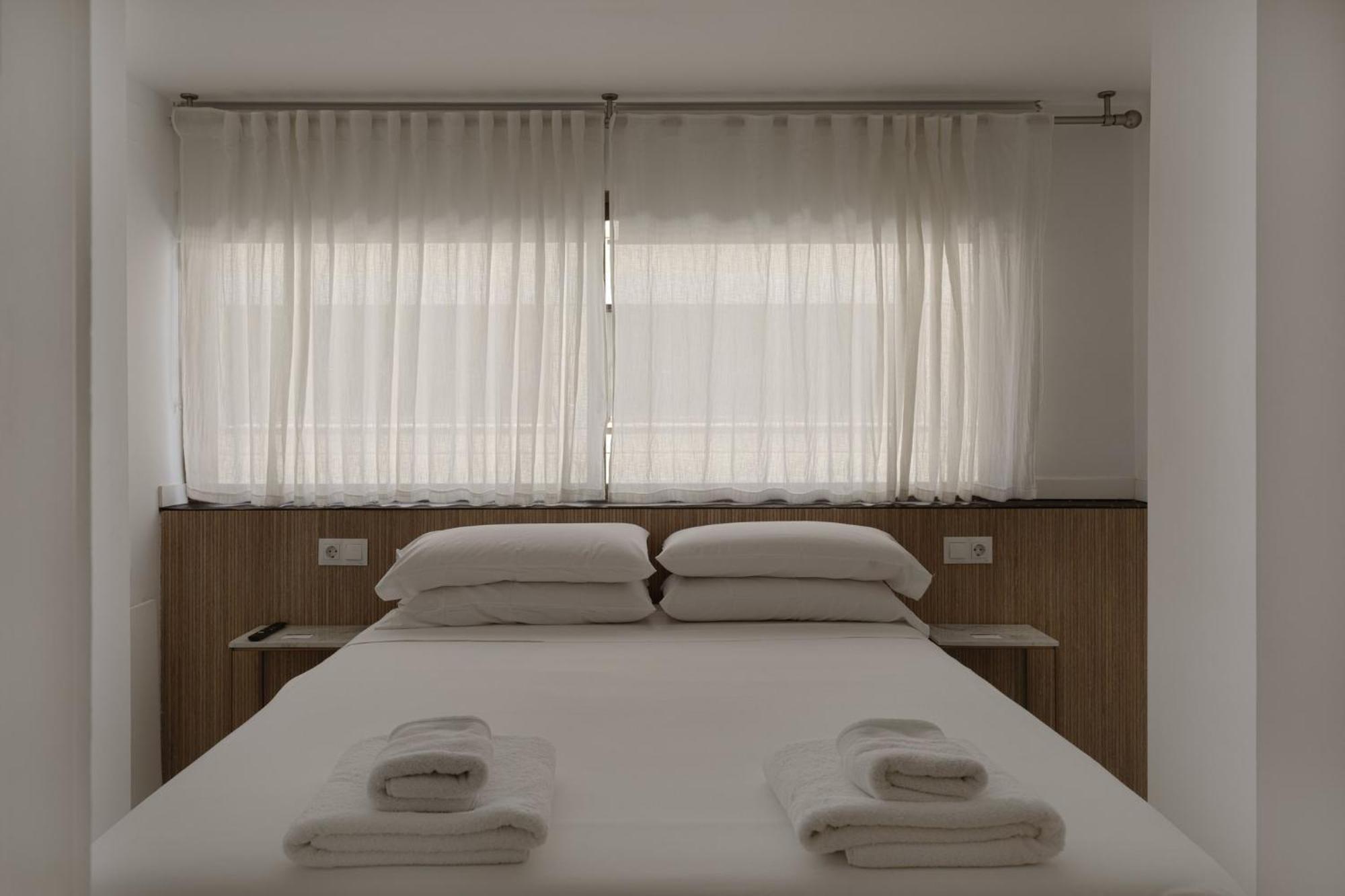 Beach Malagueta By Caleta Homes มาลากา ภายนอก รูปภาพ