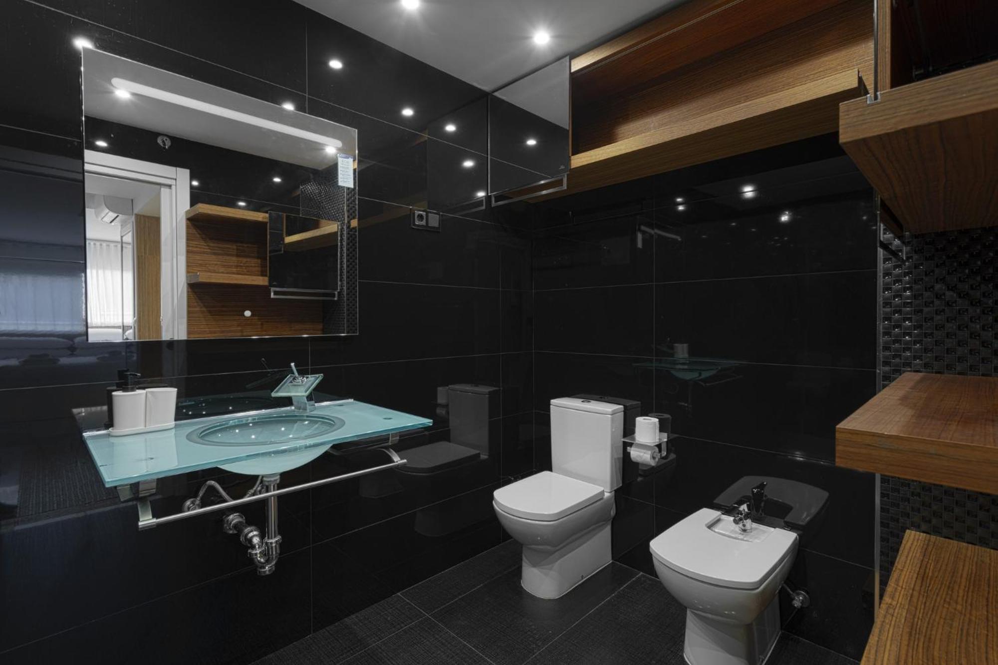 Beach Malagueta By Caleta Homes มาลากา ภายนอก รูปภาพ