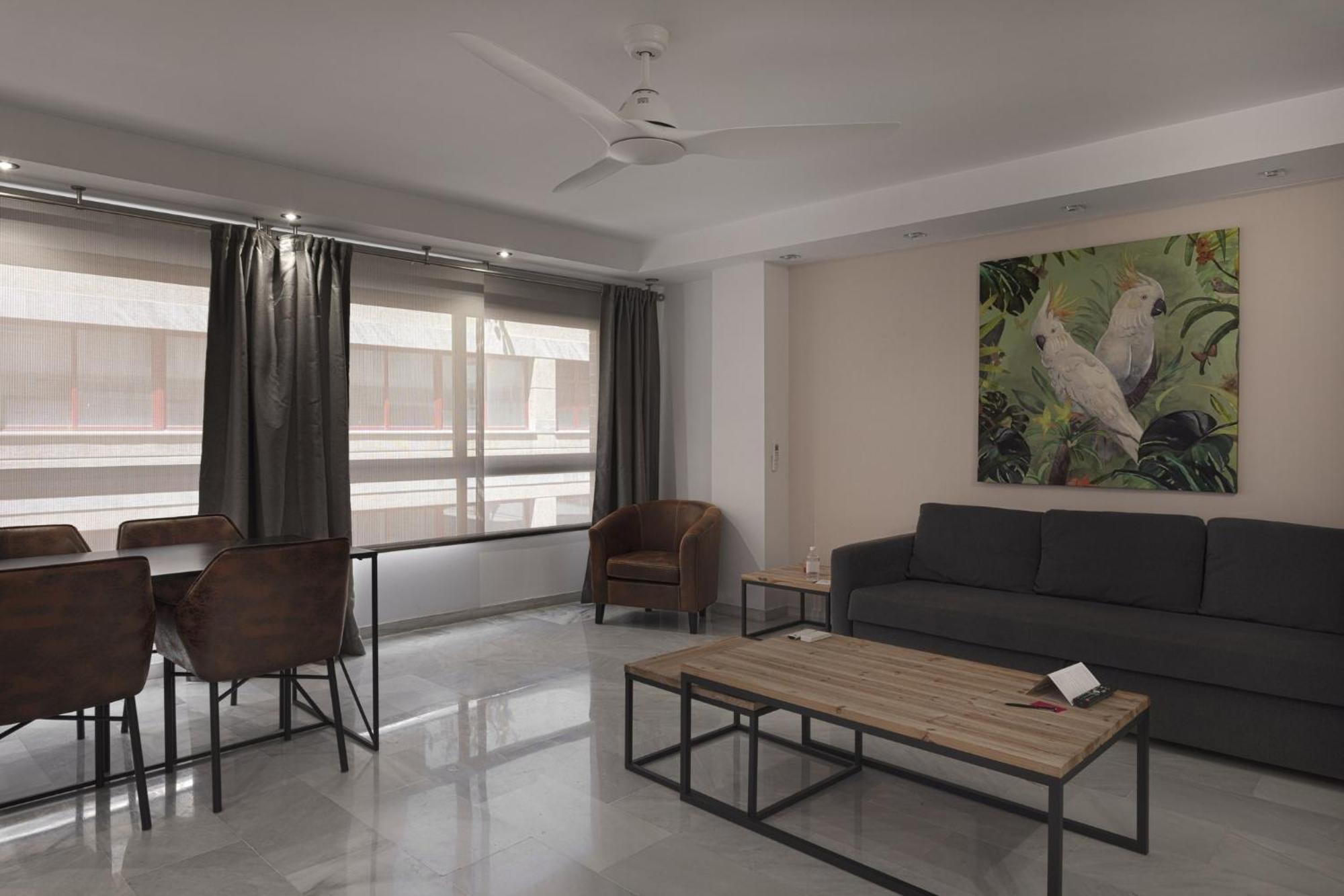 Beach Malagueta By Caleta Homes มาลากา ภายนอก รูปภาพ